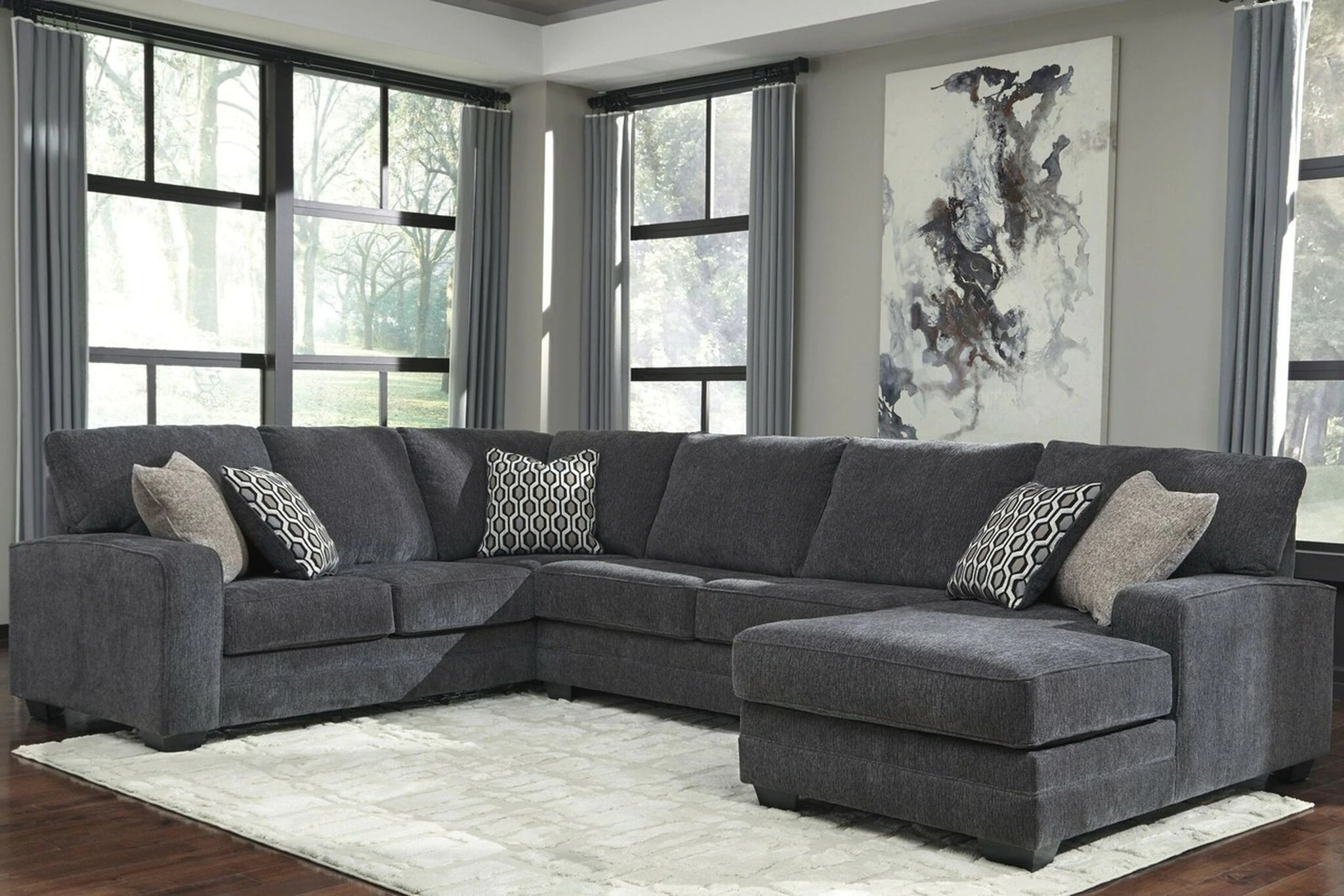 72600 Tracling 3-Piece Sectional with Chaise